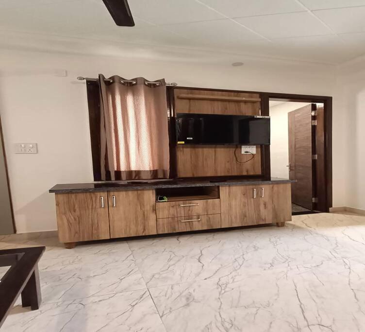 85 The Ganges 2 Bhk For Apartment *