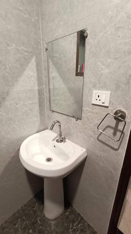 Apartment 85 The Ganges 2 Bhk For *