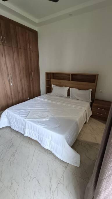 Apartment 85 The Ganges 2 Bhk For